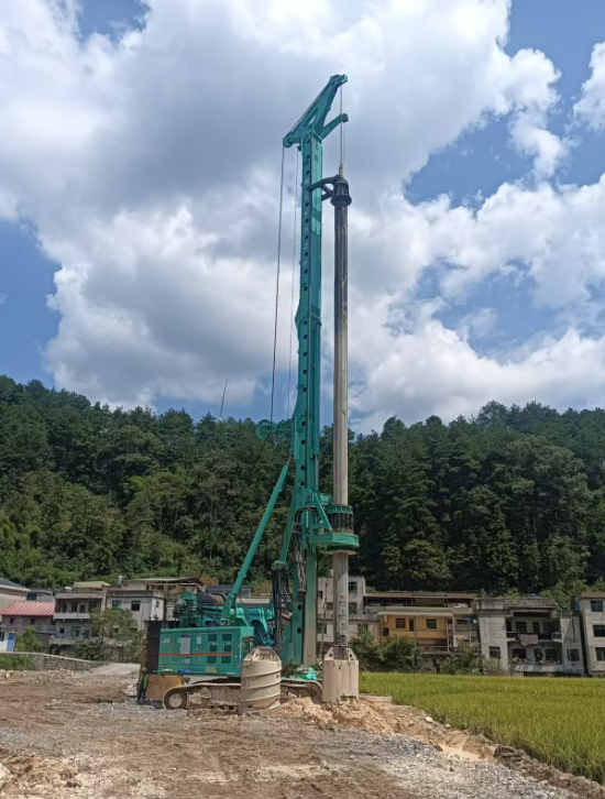 逆势而上，上海金泰大型旋挖钻机凭实力破局基建寒冬